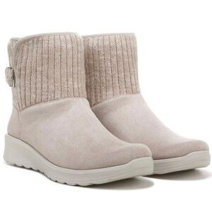 Bzees Gloria Women’s Faux Suede Barley Beige Washable Ankle Boots, Size 6 Wide